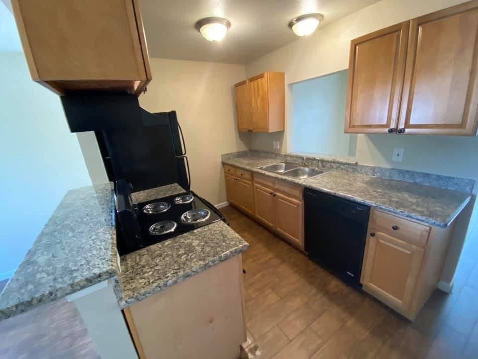 Houston Apartment: 5128 Silver Creek Dr