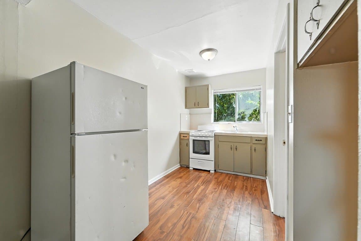 Merced Apartment: 132 W 18th St, Merced, CA 95340