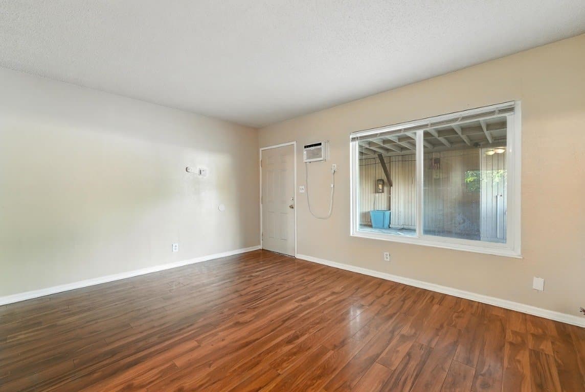 Merced Apartment: 132 W 18th St, Merced, CA 95340