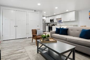 Highland Apartment: 9847 North 6080 West