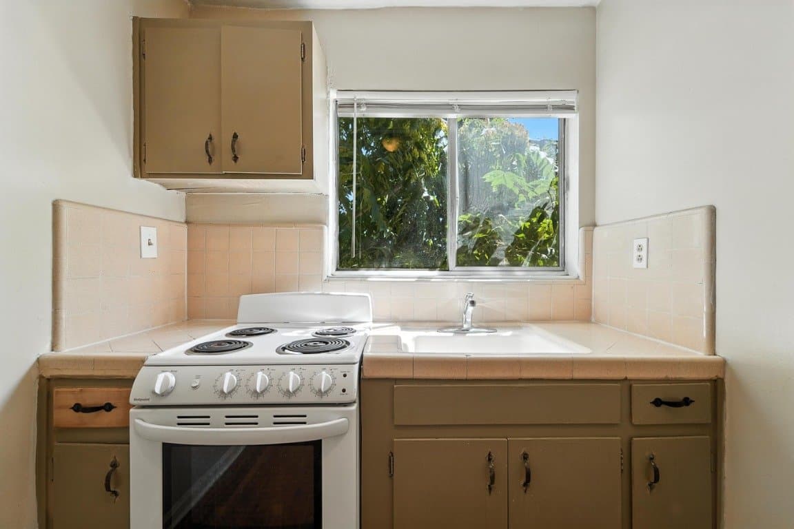 Merced Apartment: 132 W 18th St, Merced, CA 95340