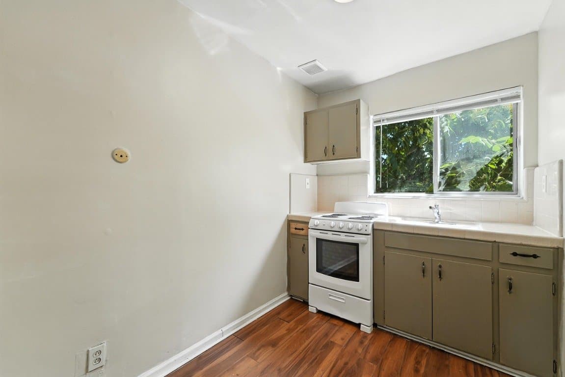 Merced Apartment: 132 W 18th St, Merced, CA 95340