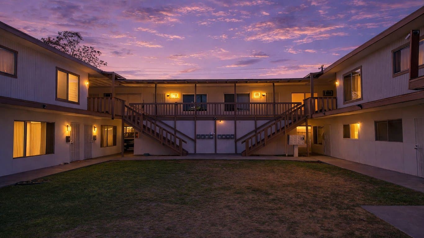 Merced Apartment: 132 W 18th St, Merced, CA 95340