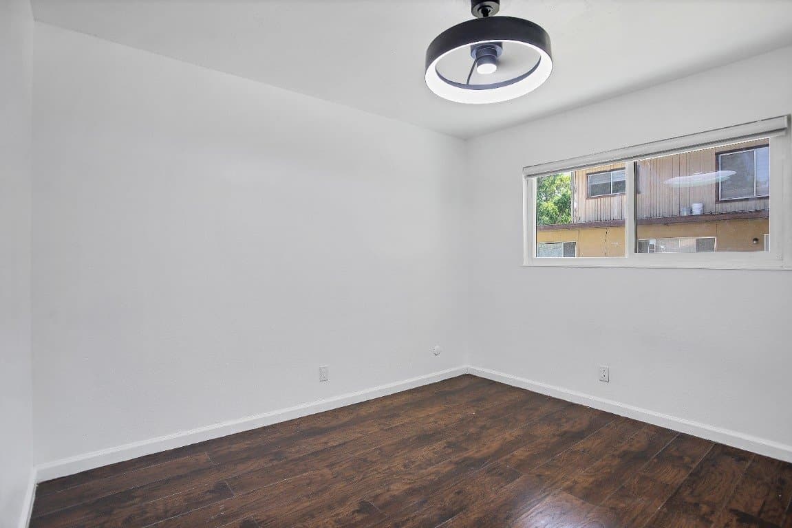 Merced Apartment: 132 W 18th St, Merced, CA 95340