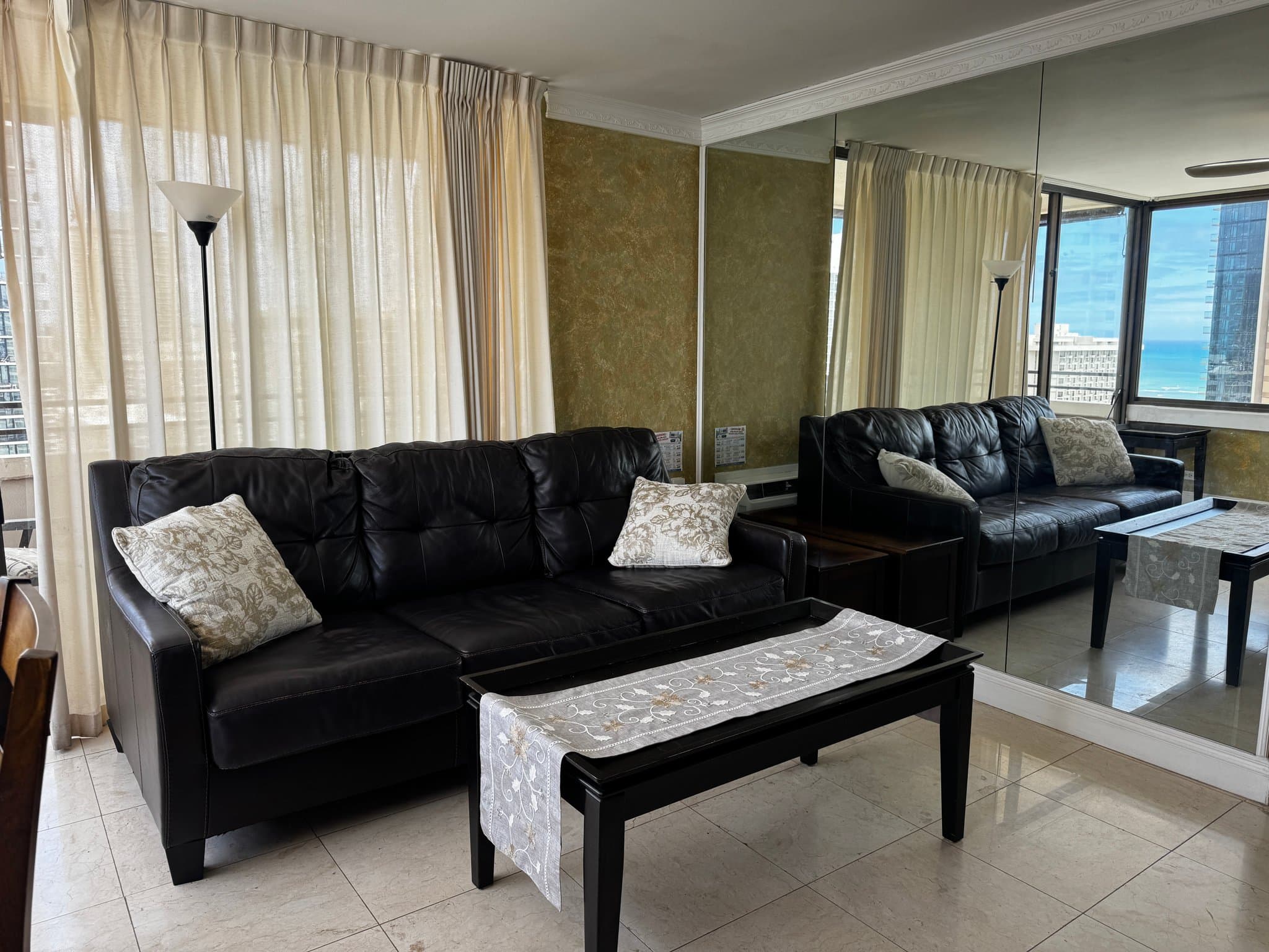 Honolulu Condo: 2410 Cleghorn St