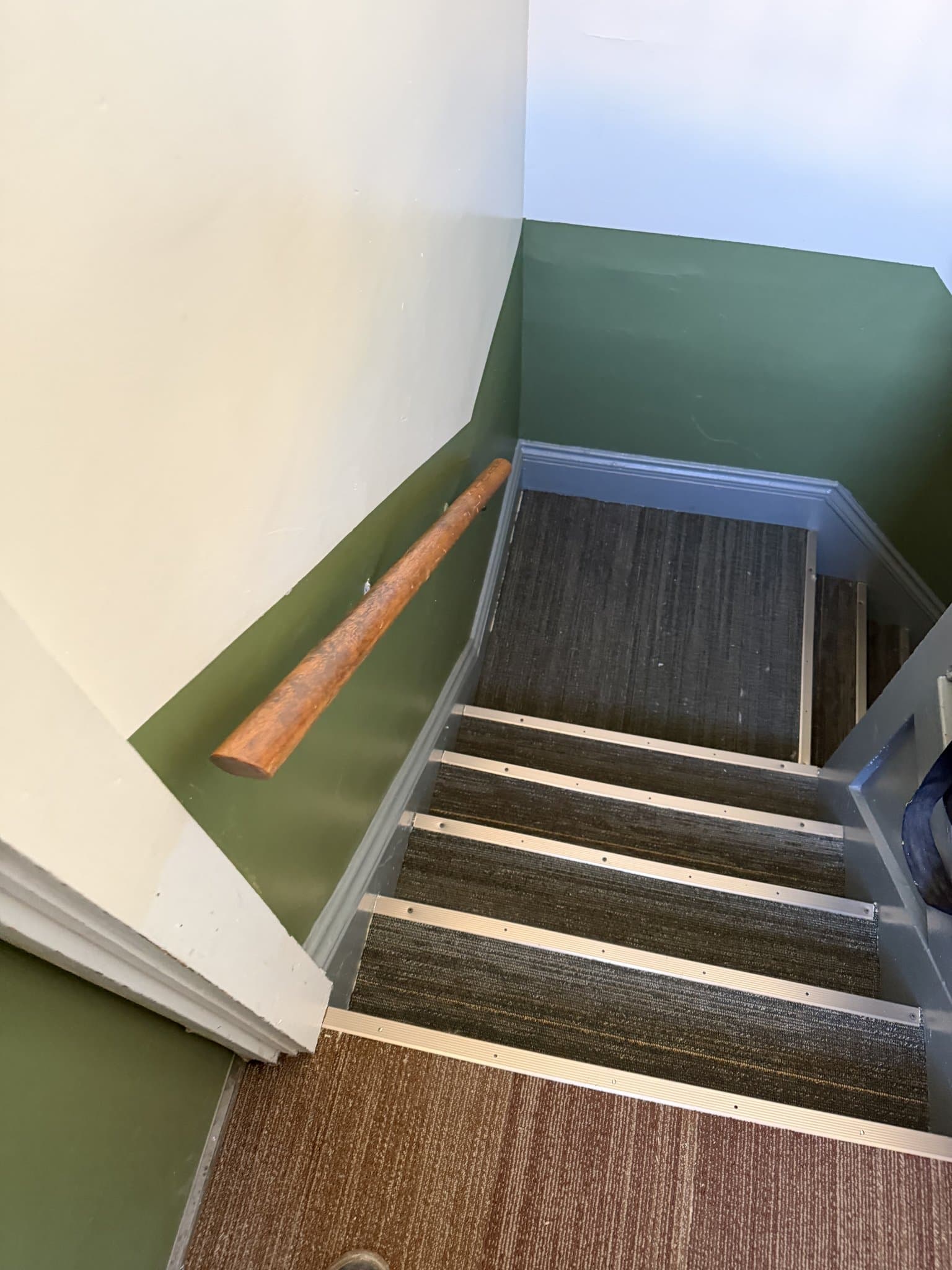 minneapolis Multiplex: 1517 11TH AVE S apt # 1