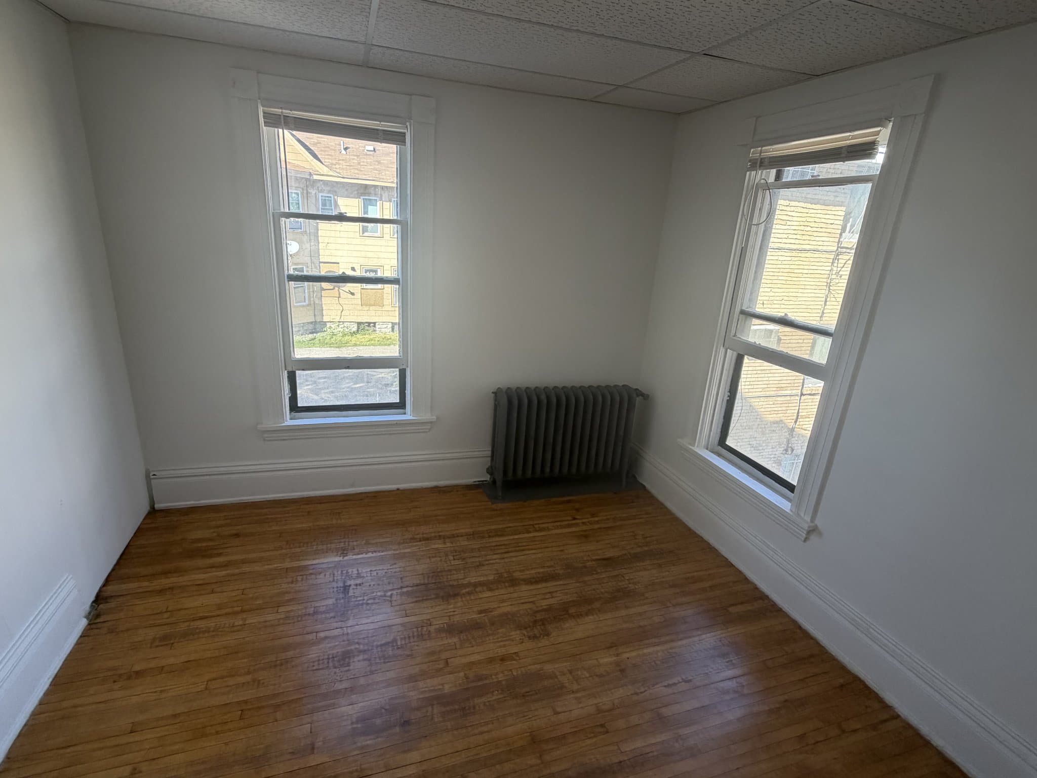minneapolis Multiplex: 1517 11TH AVE S apt # 1
