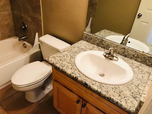Houston Apartment: 5128 Silver Creek Dr
