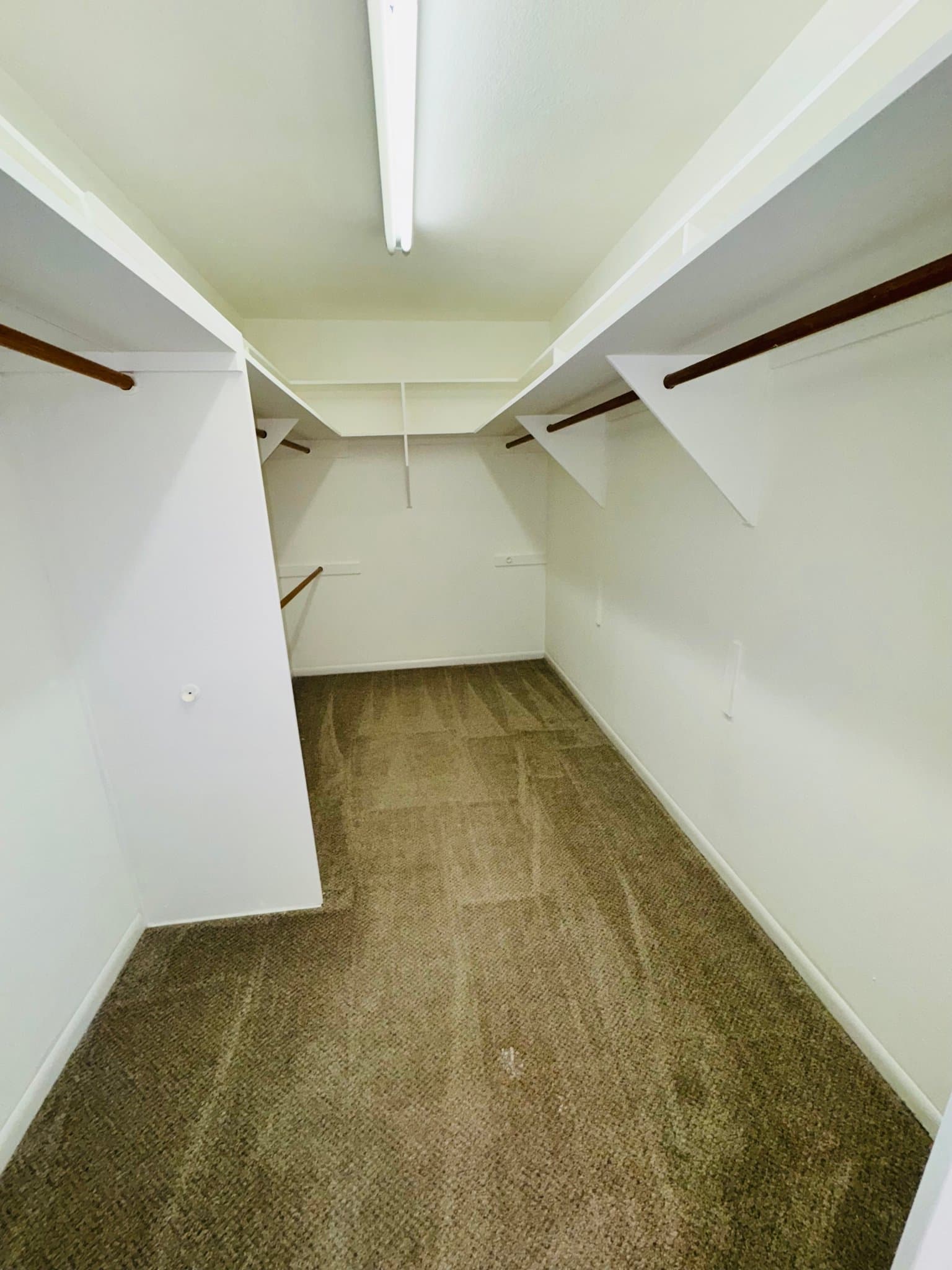 San Antonio Single Room: 5618 Sir Gareth Dr.