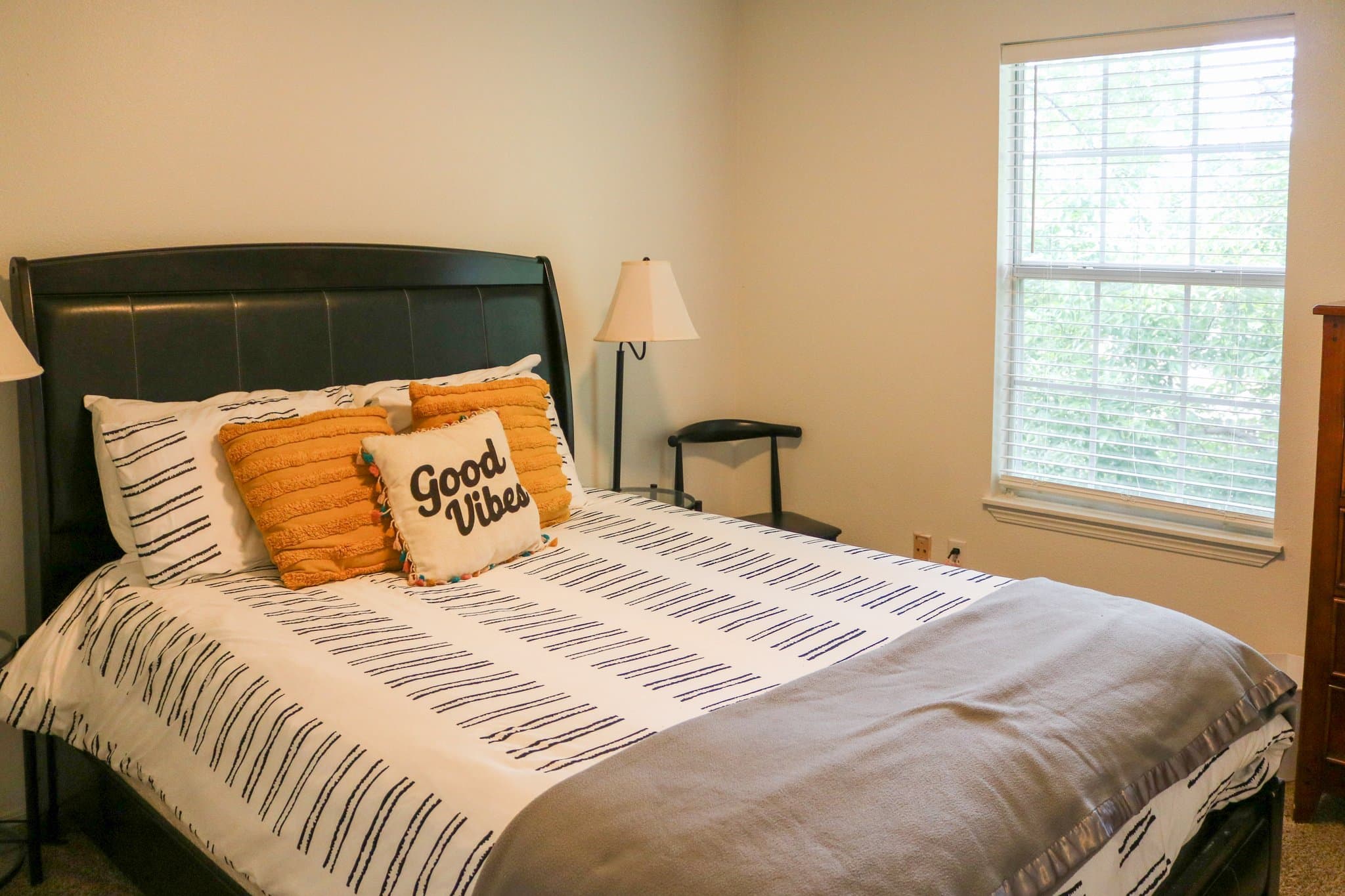 Fayetteville Townhome: 594 W Moan Pl
