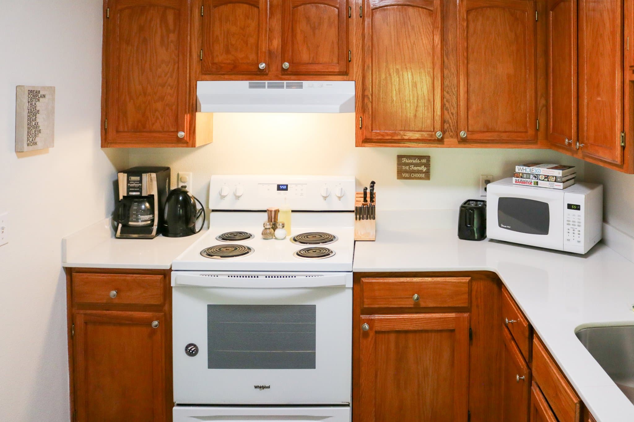 Fayetteville Townhome: 594 W Moan Pl