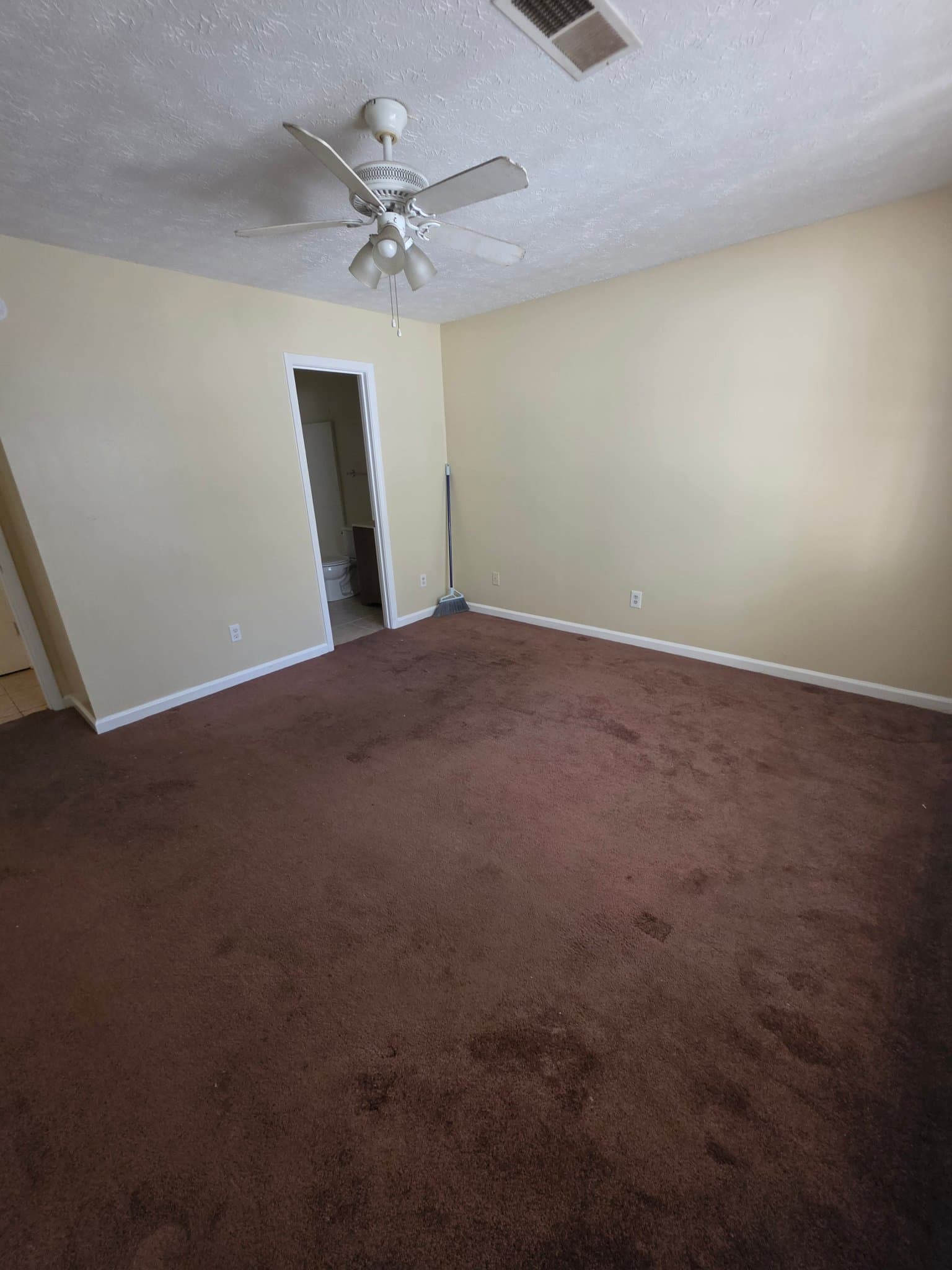 Riverdale Townhome: 795 Boston Commons