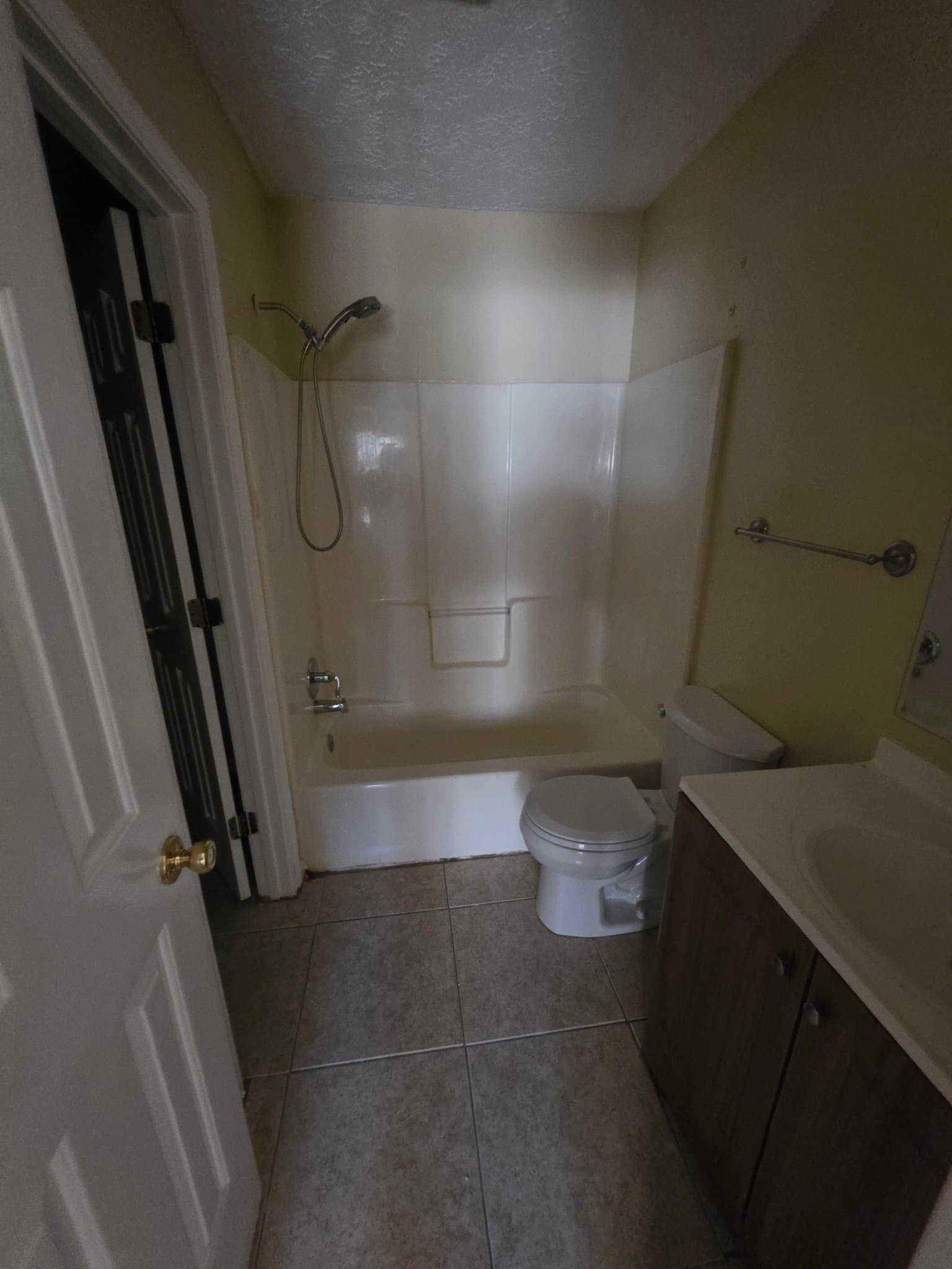 Riverdale Townhome: 795 Boston Commons