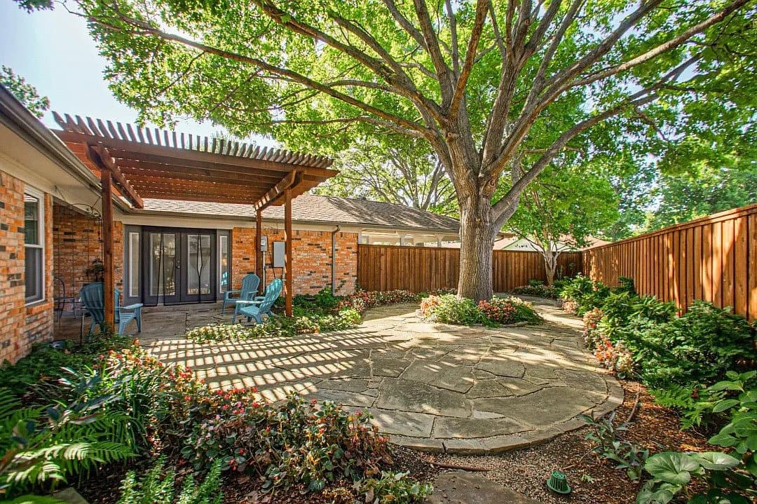 Richardson House: 1904 Clover Trl