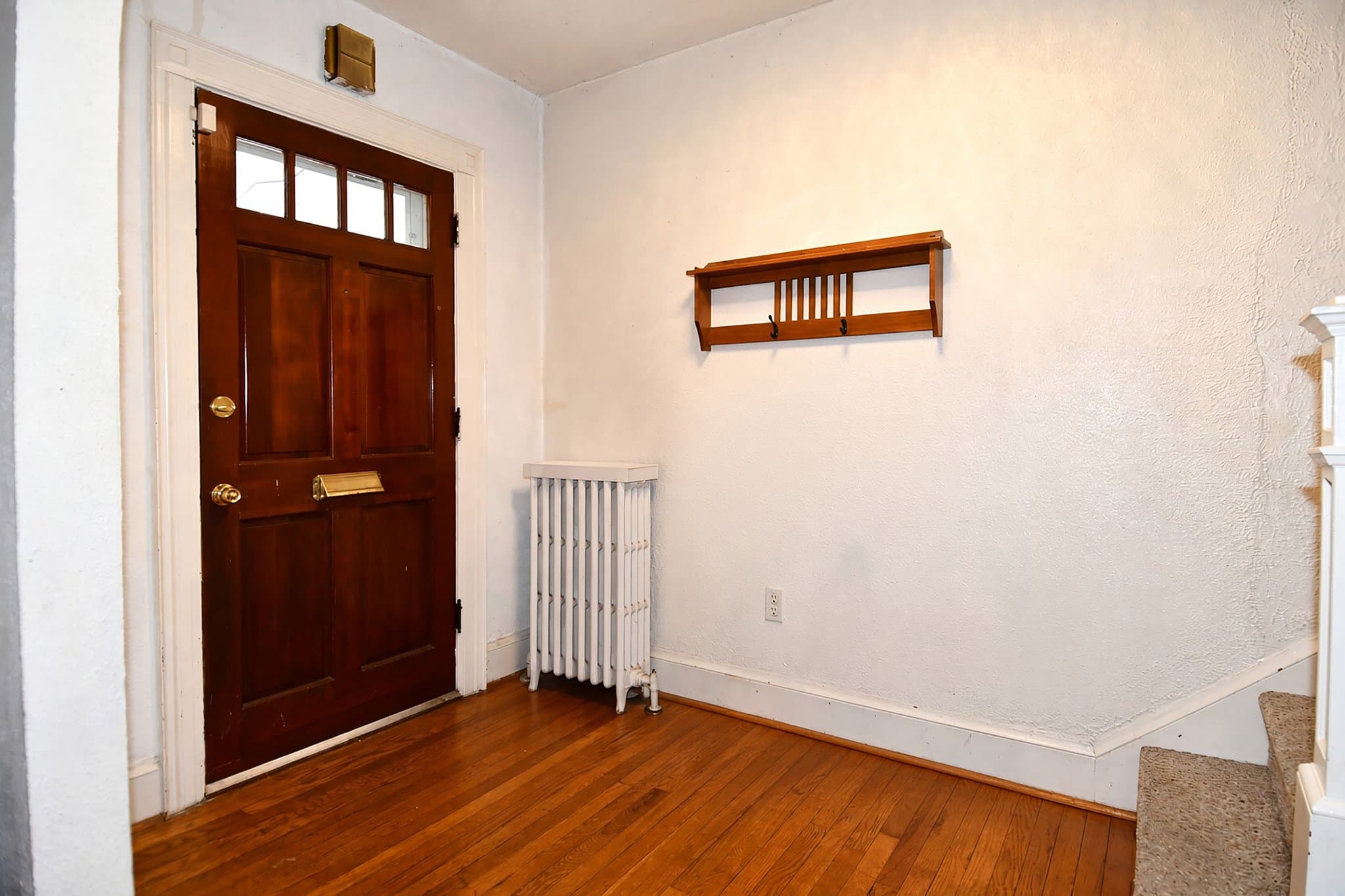 Washington Townhome: 4210 10th Street NE