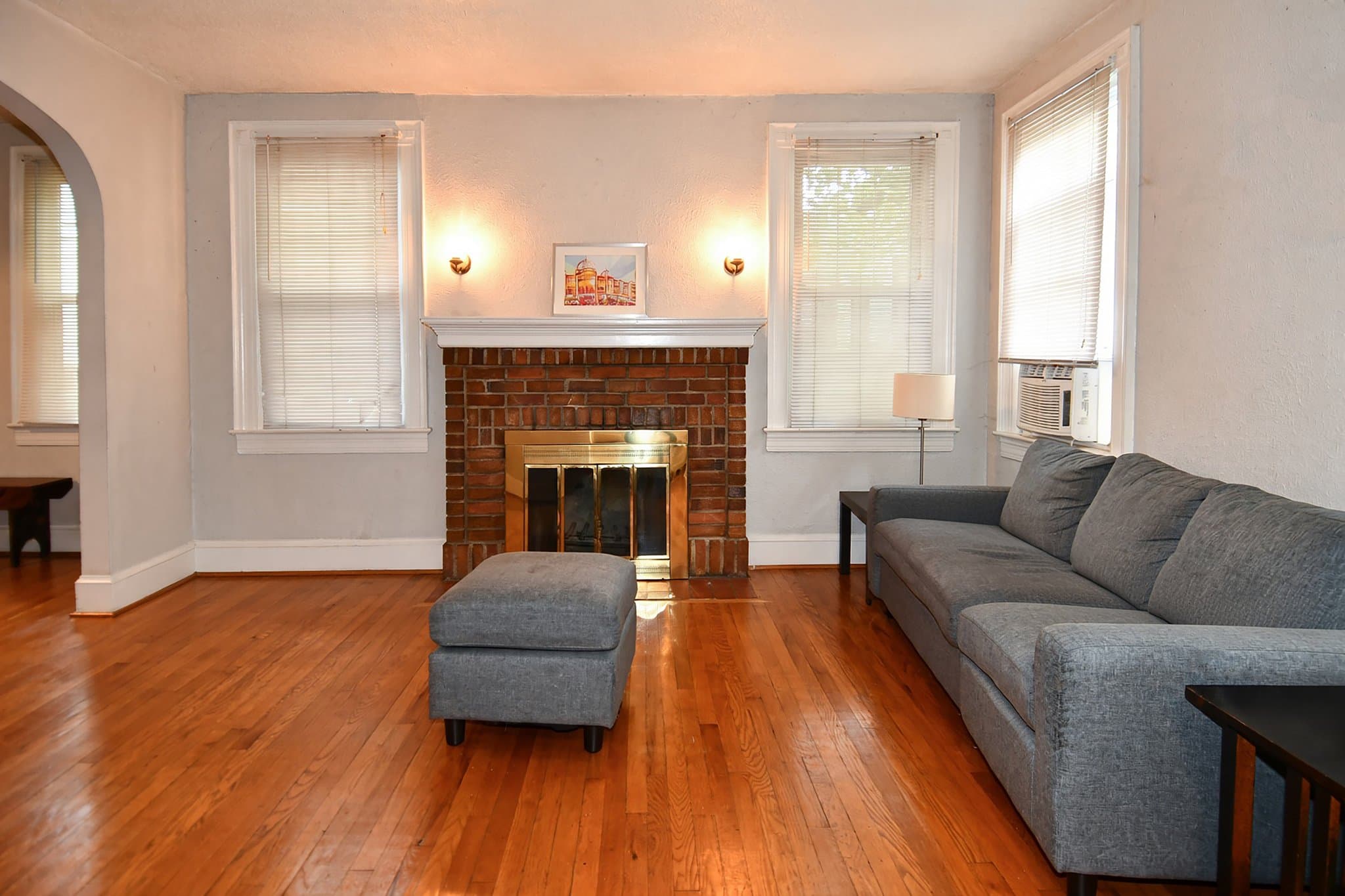 Washington Townhome: 4210 10th Street NE