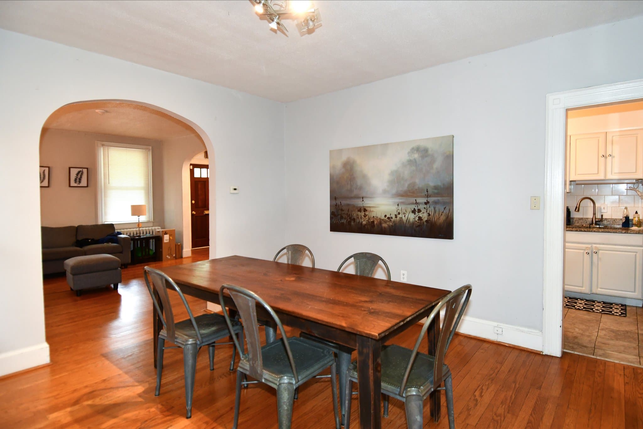 Washington Townhome: 4210 10th Street NE