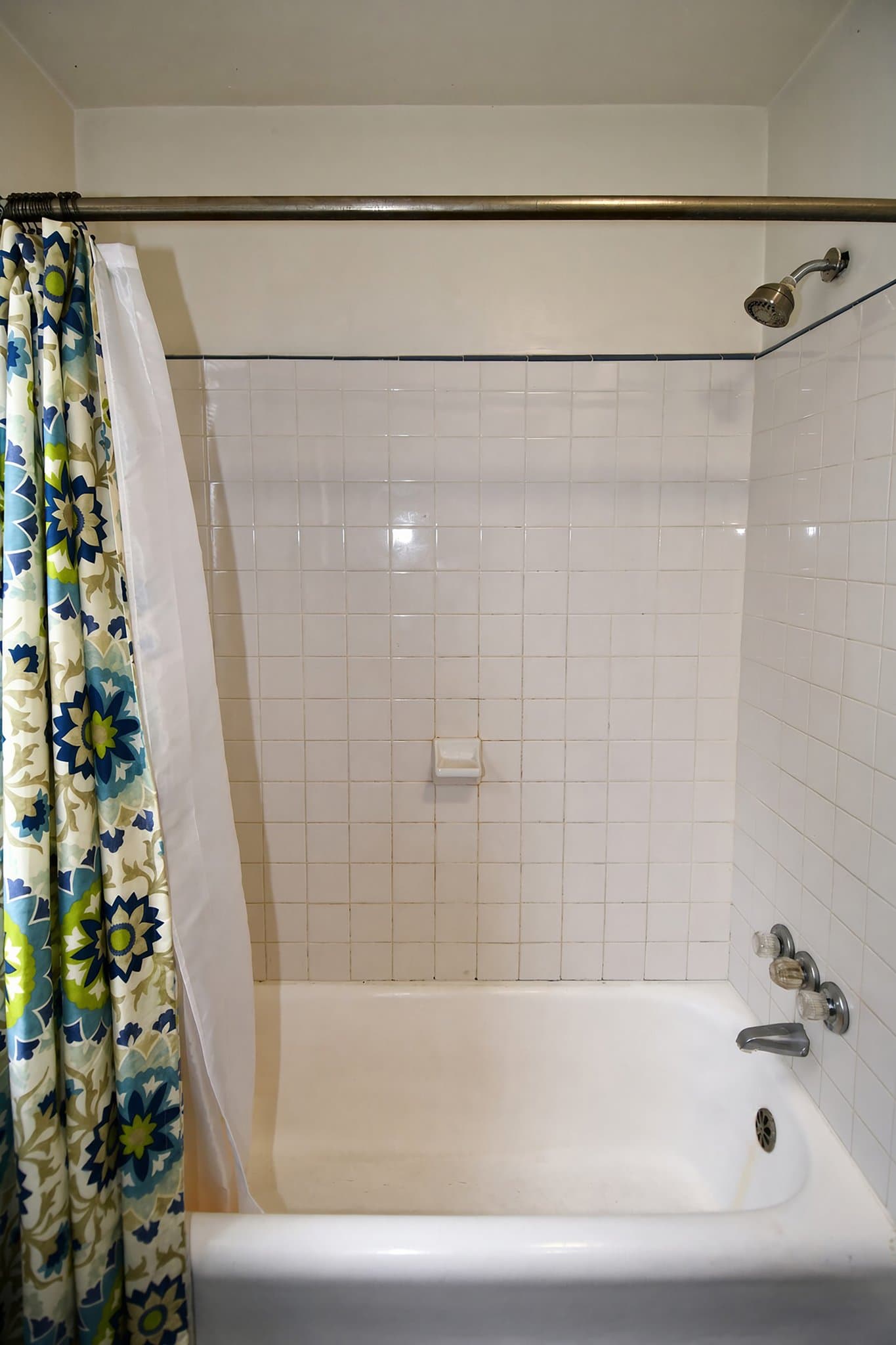 Washington Townhome: 4210 10th Street NE
