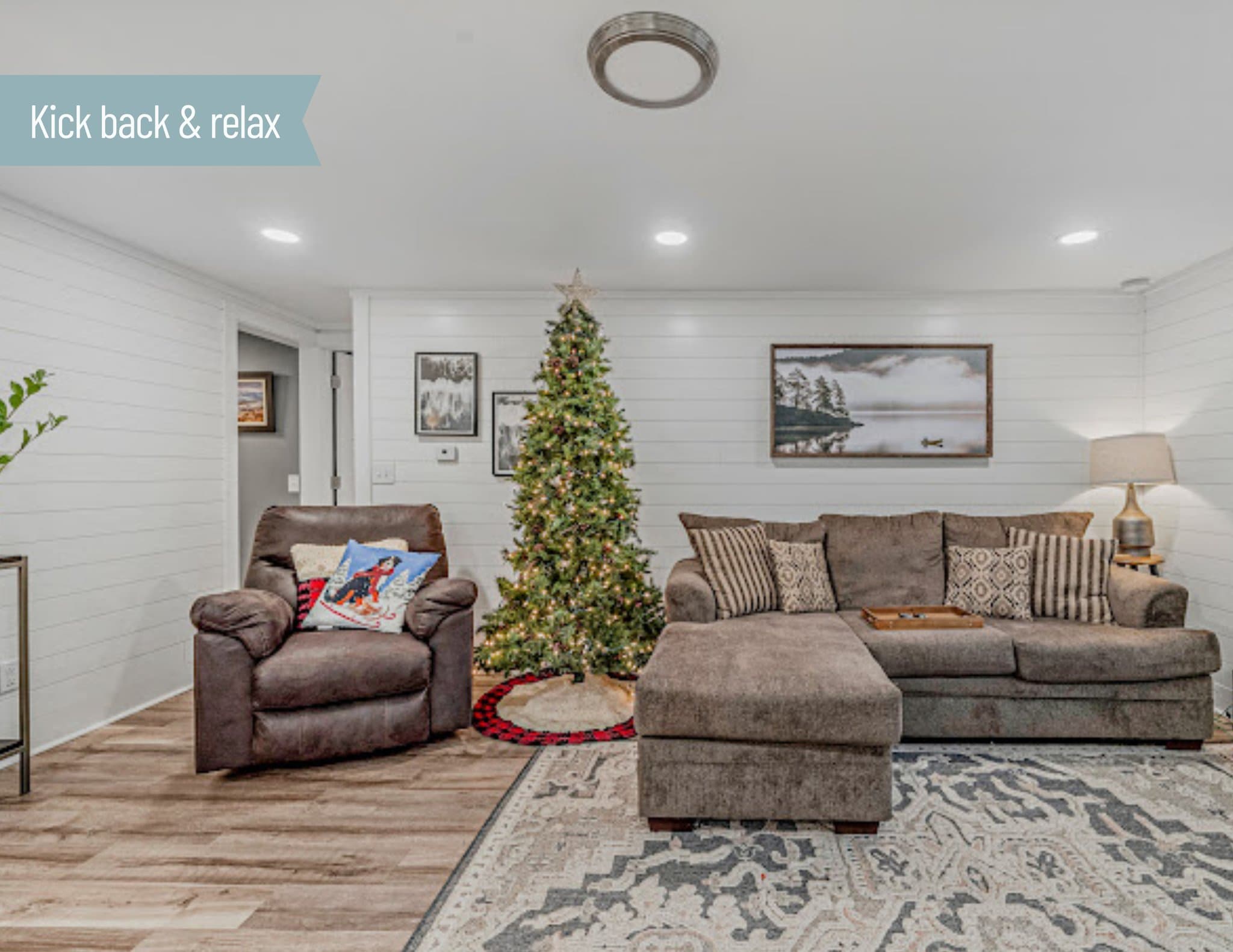 Spring Lake House: 16837 Ferry St