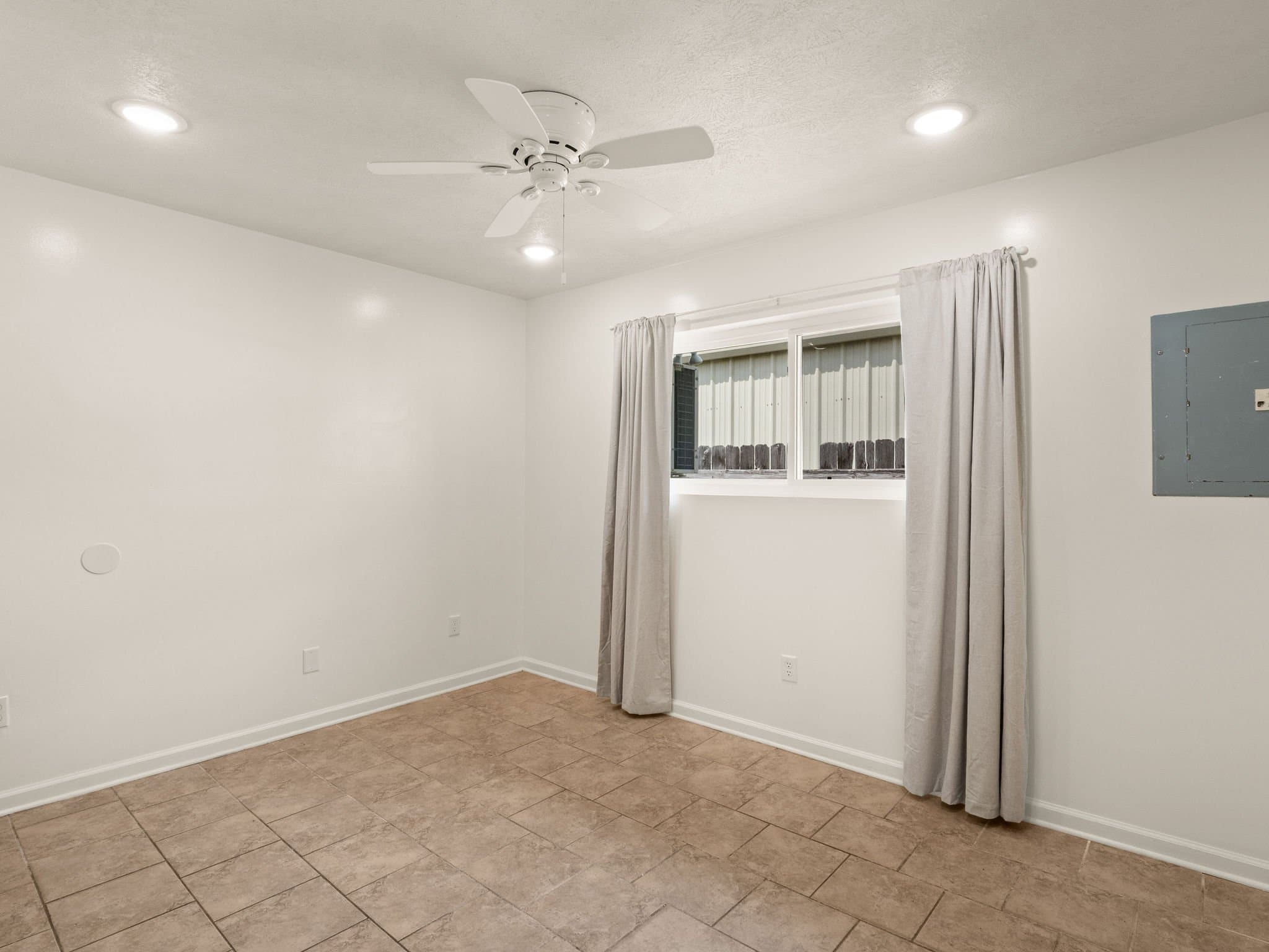Lake Charles Apartment: 3322 Kingham St