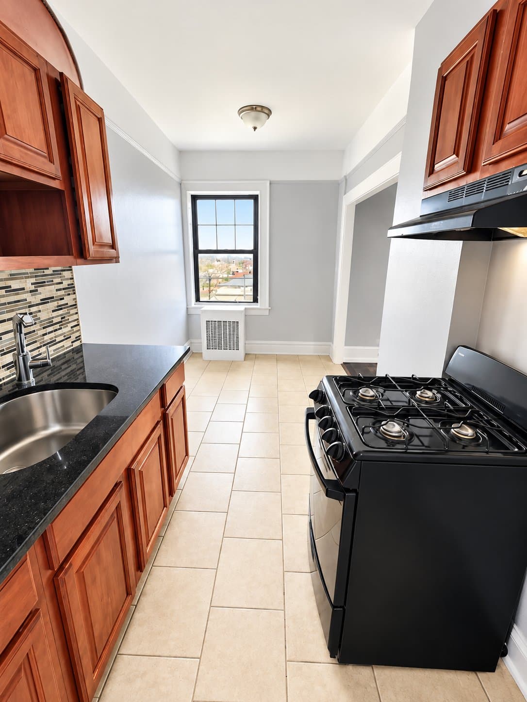 East Orange Apartment: 25 N Harrison