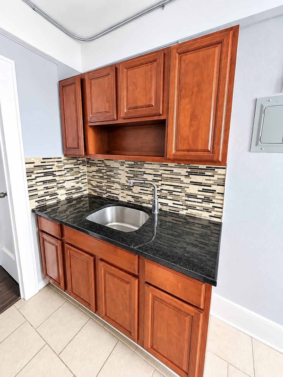 East Orange Apartment: 25 N Harrison