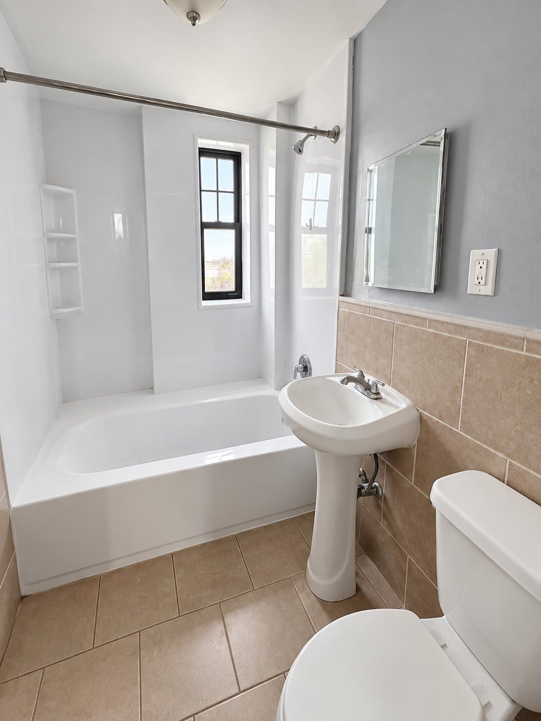 East Orange Apartment: 25 N Harrison