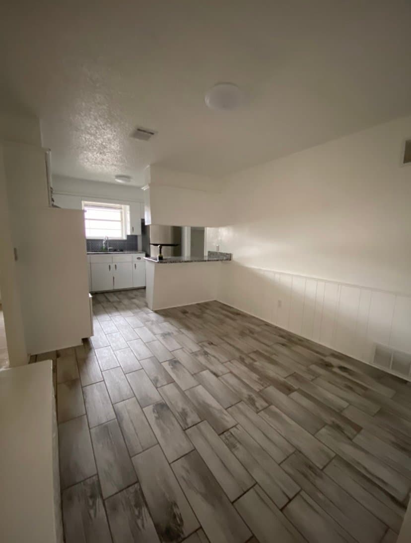 Oklahoma City House: 7105 S Mckinley Ave