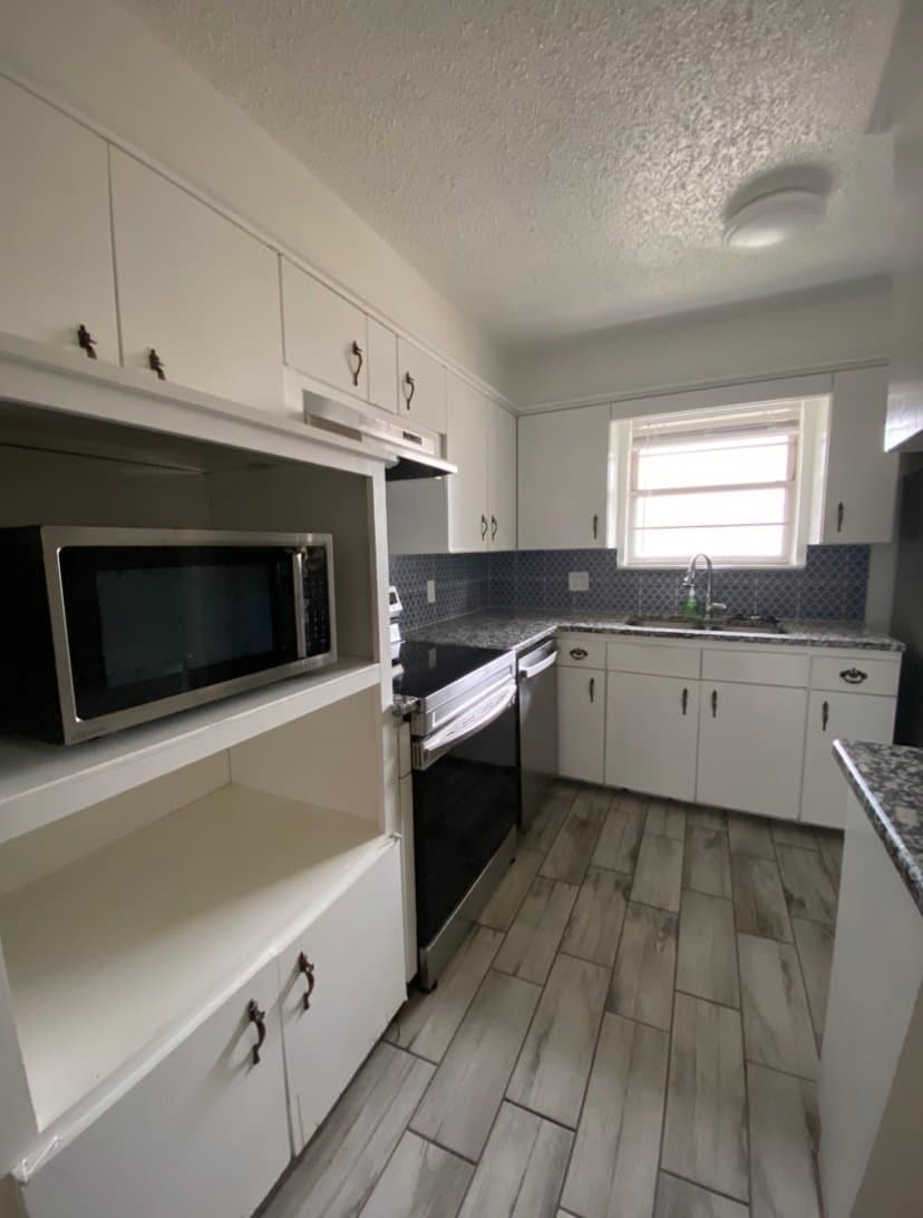 Oklahoma City House: 7105 S Mckinley Ave