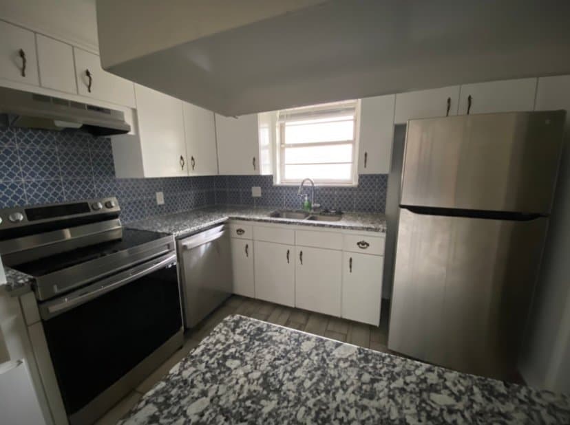 Oklahoma City House: 7105 S Mckinley Ave