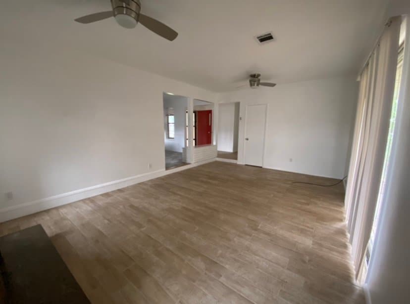 Oklahoma City House: 7105 S Mckinley Ave