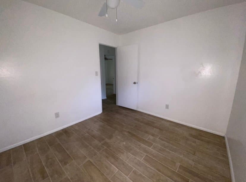 Oklahoma City House: 7105 S Mckinley Ave