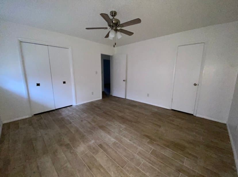 Oklahoma City House: 7105 S Mckinley Ave