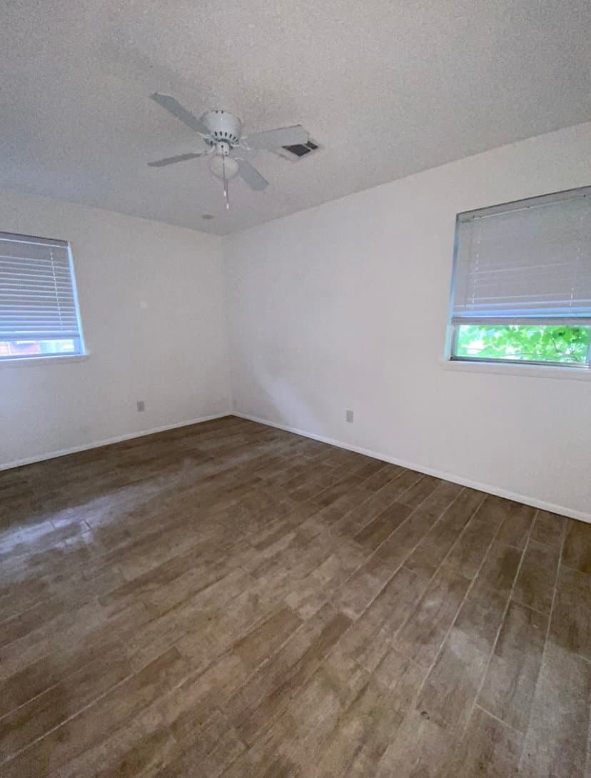Oklahoma City House: 7105 S Mckinley Ave