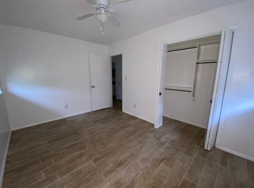 Oklahoma City House: 7105 S Mckinley Ave