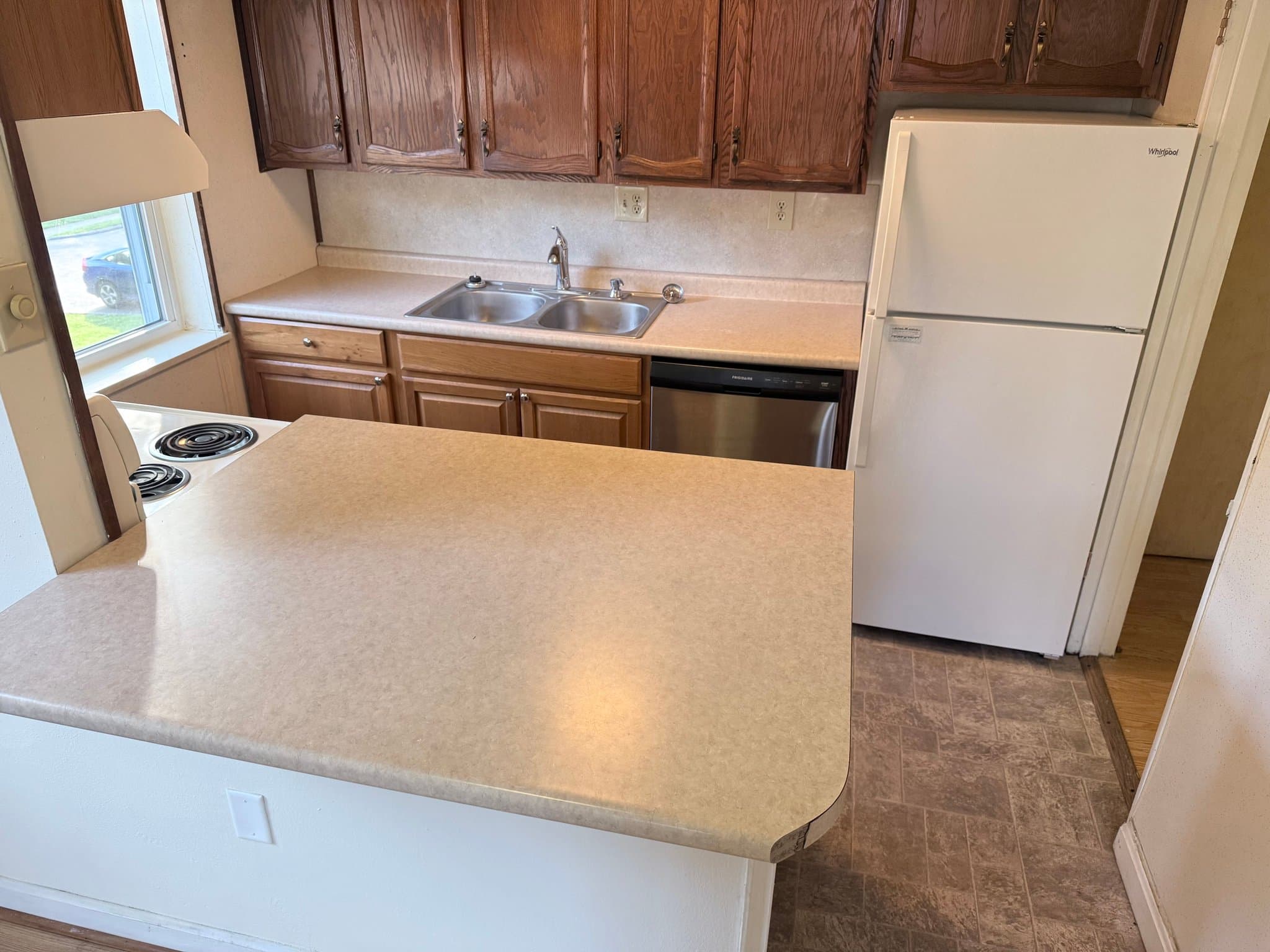 State College Apartment: 1012 S Pugh St