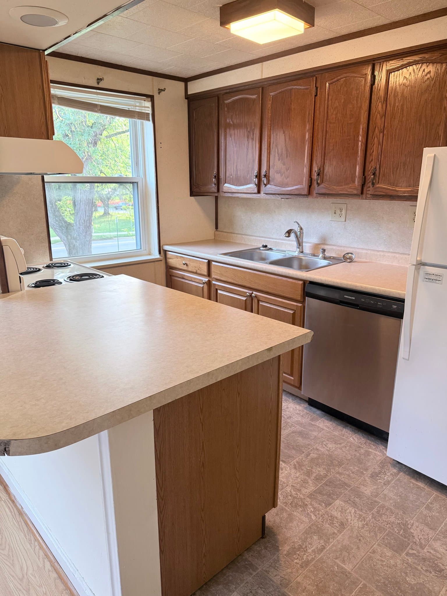 State College Apartment: 1012 S Pugh St