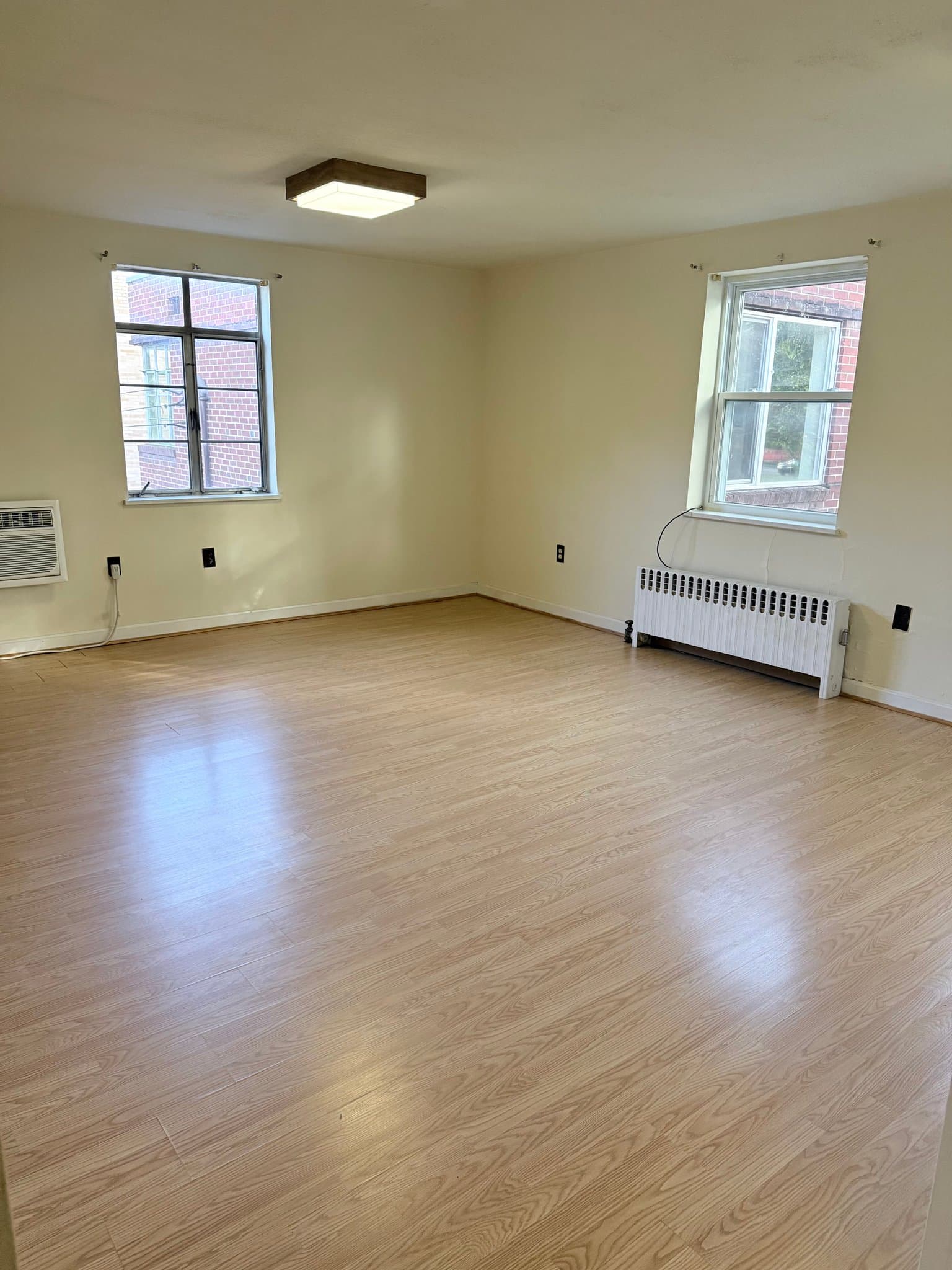 State College Apartment: 1012 S Pugh St