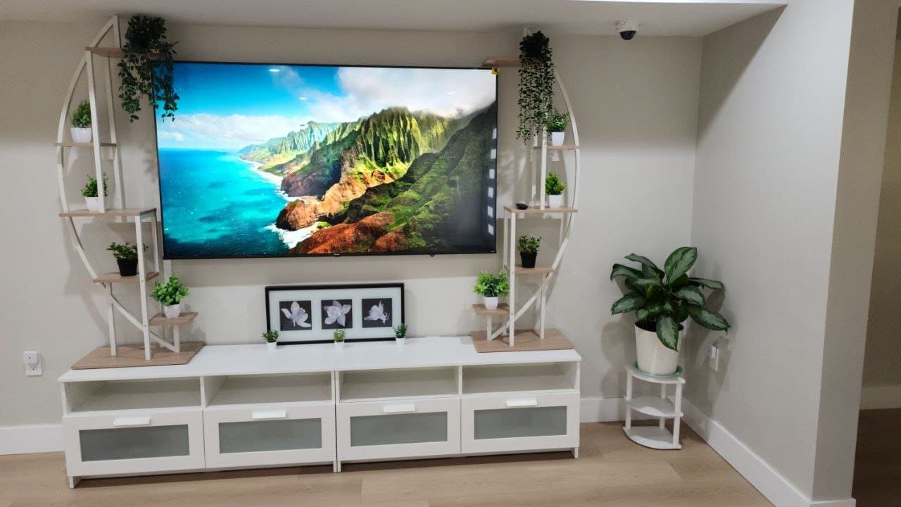 Los Angeles Single Room: 1447 W 36th Place