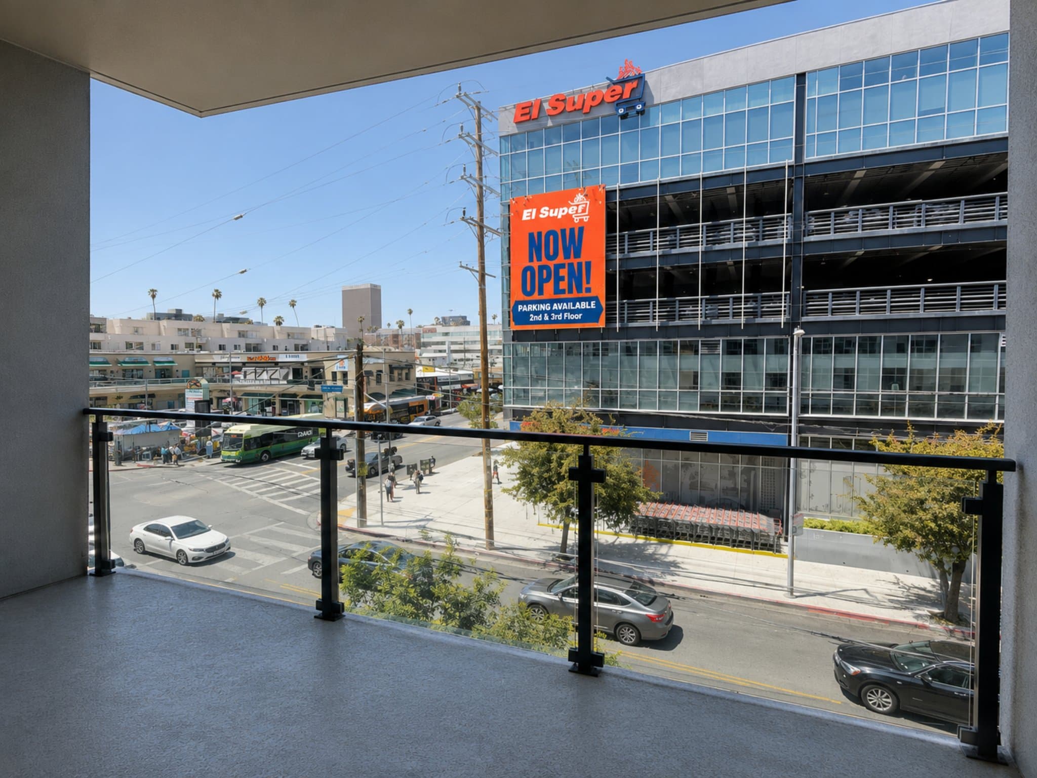 Los Angeles Apartment: 2880 James M Wood Blvd