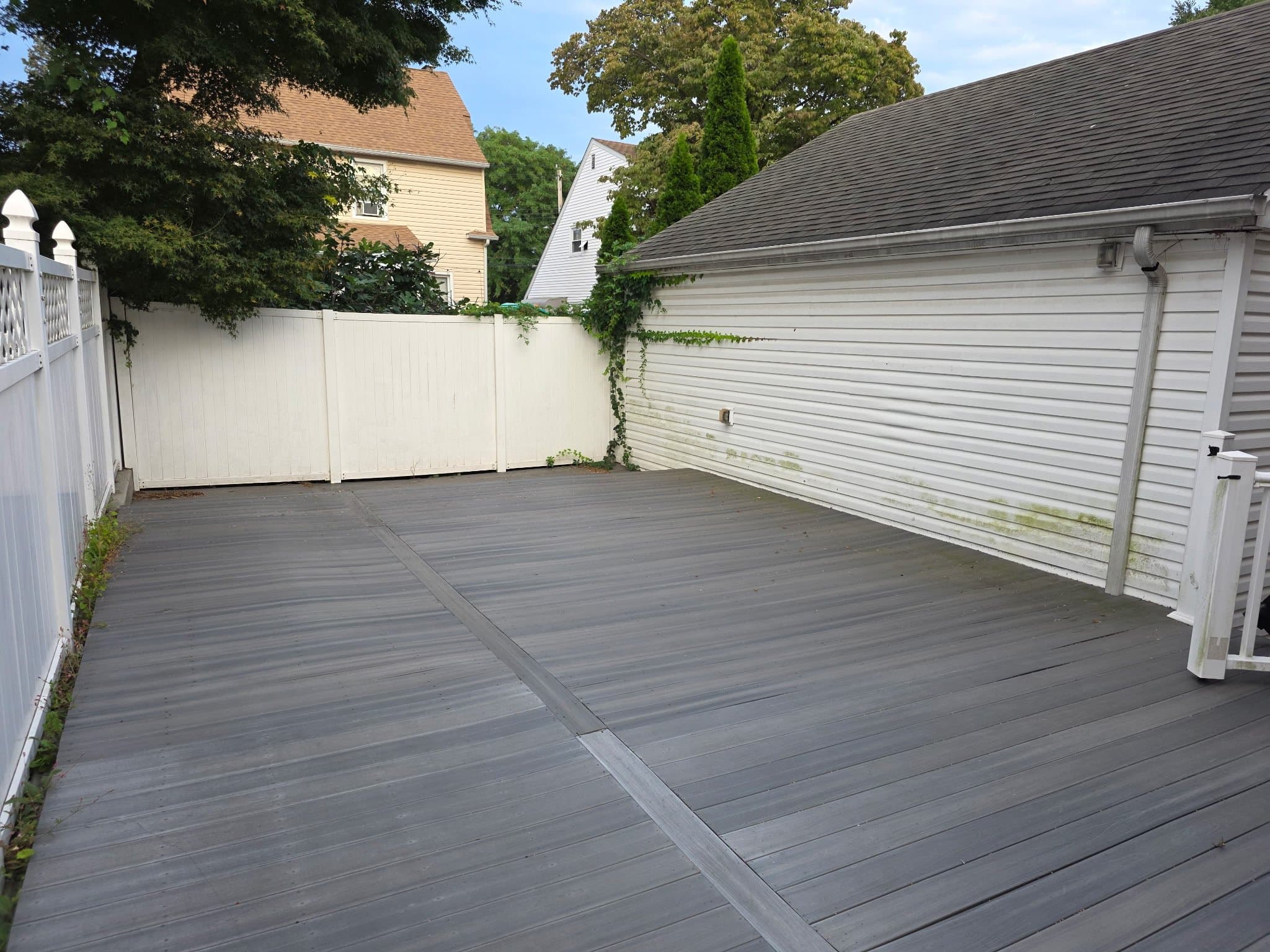 Bayside Townhome: 40-17 215th Place