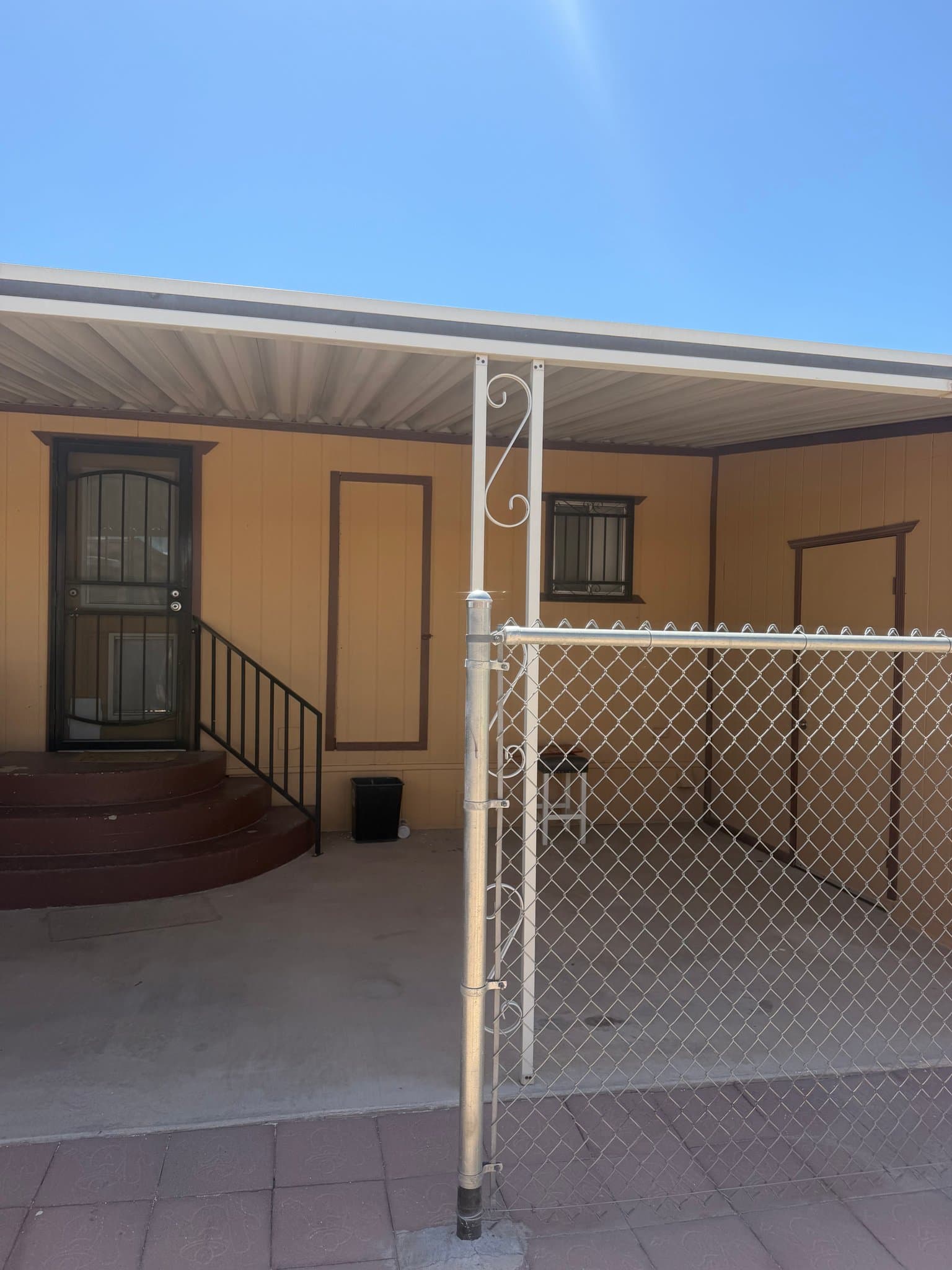 Yuma House: 24 W Rio Colorado Dr