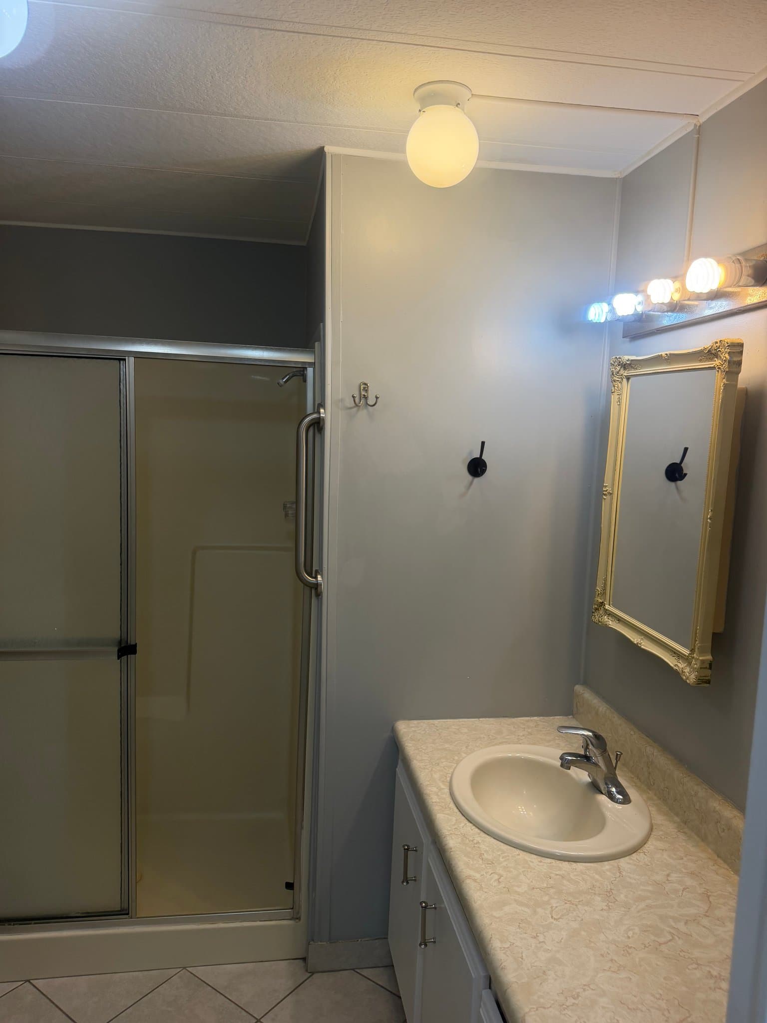 Yuma House: 24 W Rio Colorado Dr
