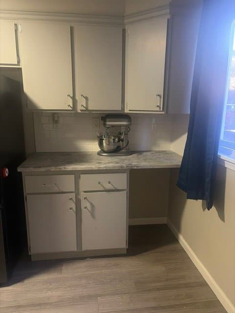 East Hartford Single Room: 25 lafayette ave