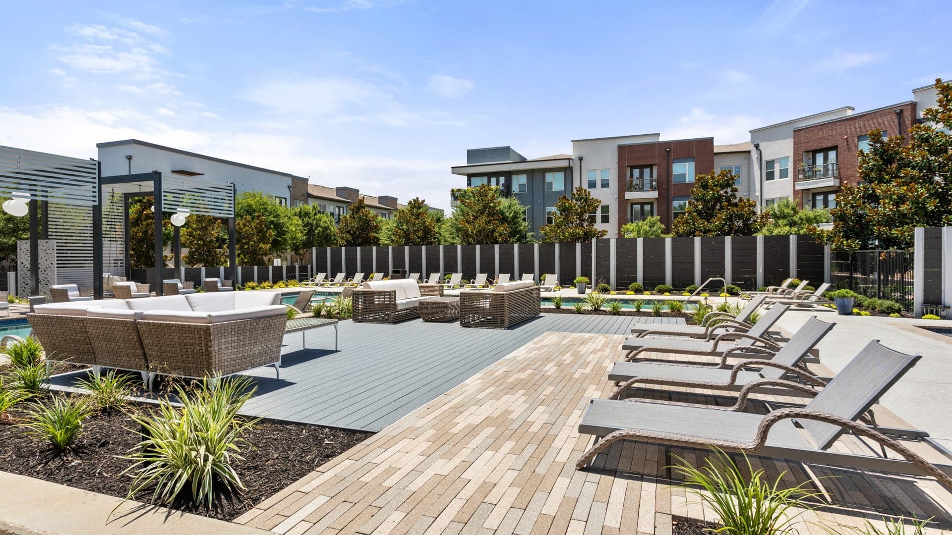 Dallas Apartment: 7929 Churchill Way