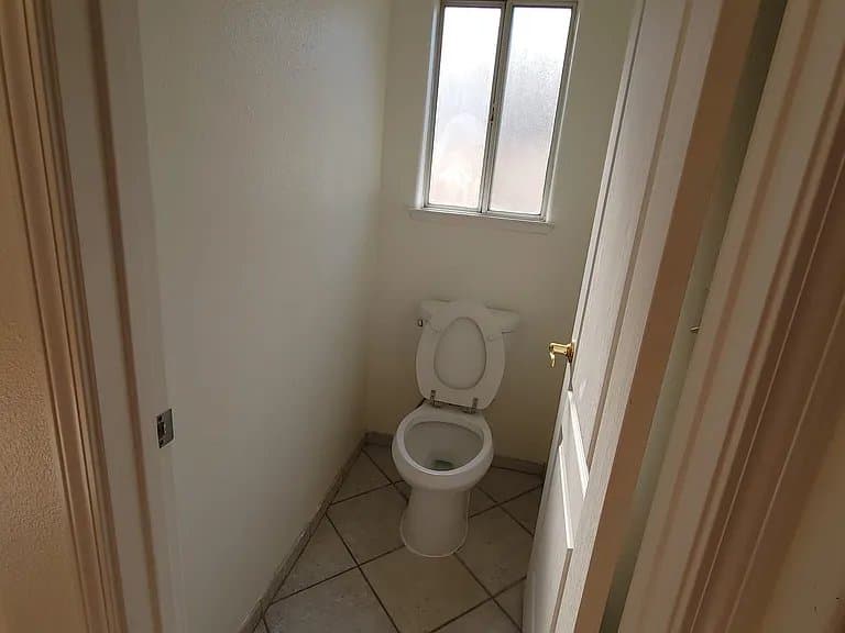 Fresno House: 5797 W Decatur Ave