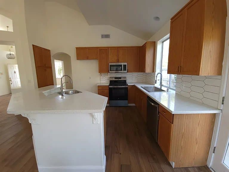 Fresno House: 5797 W Decatur Ave