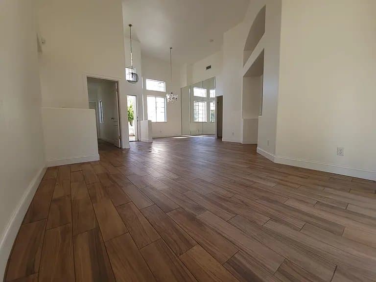 Fresno House: 5797 W Decatur Ave