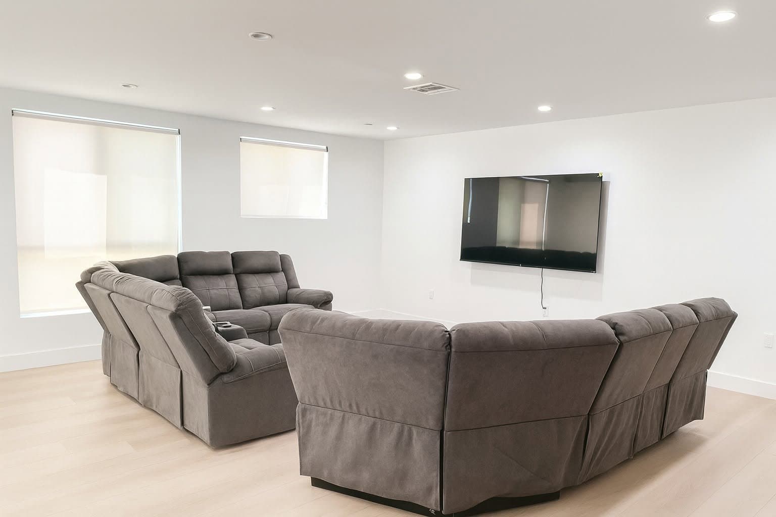 Los Angeles Single Room: 1447 W 36th Place