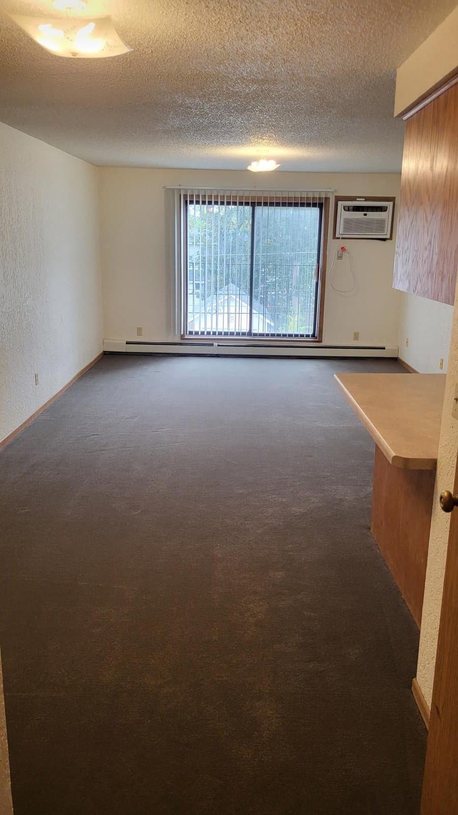 St Cloud Apartment: 819 6th ave s